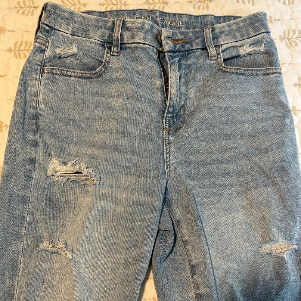 American Eagle AE Forever Soft Hi-Rise Ripped Jegging Size 04